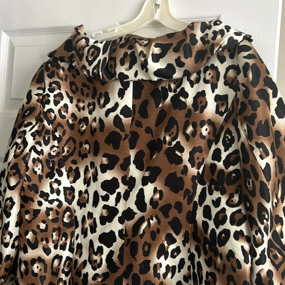 Suit, leopard print - Picture 5 of 10